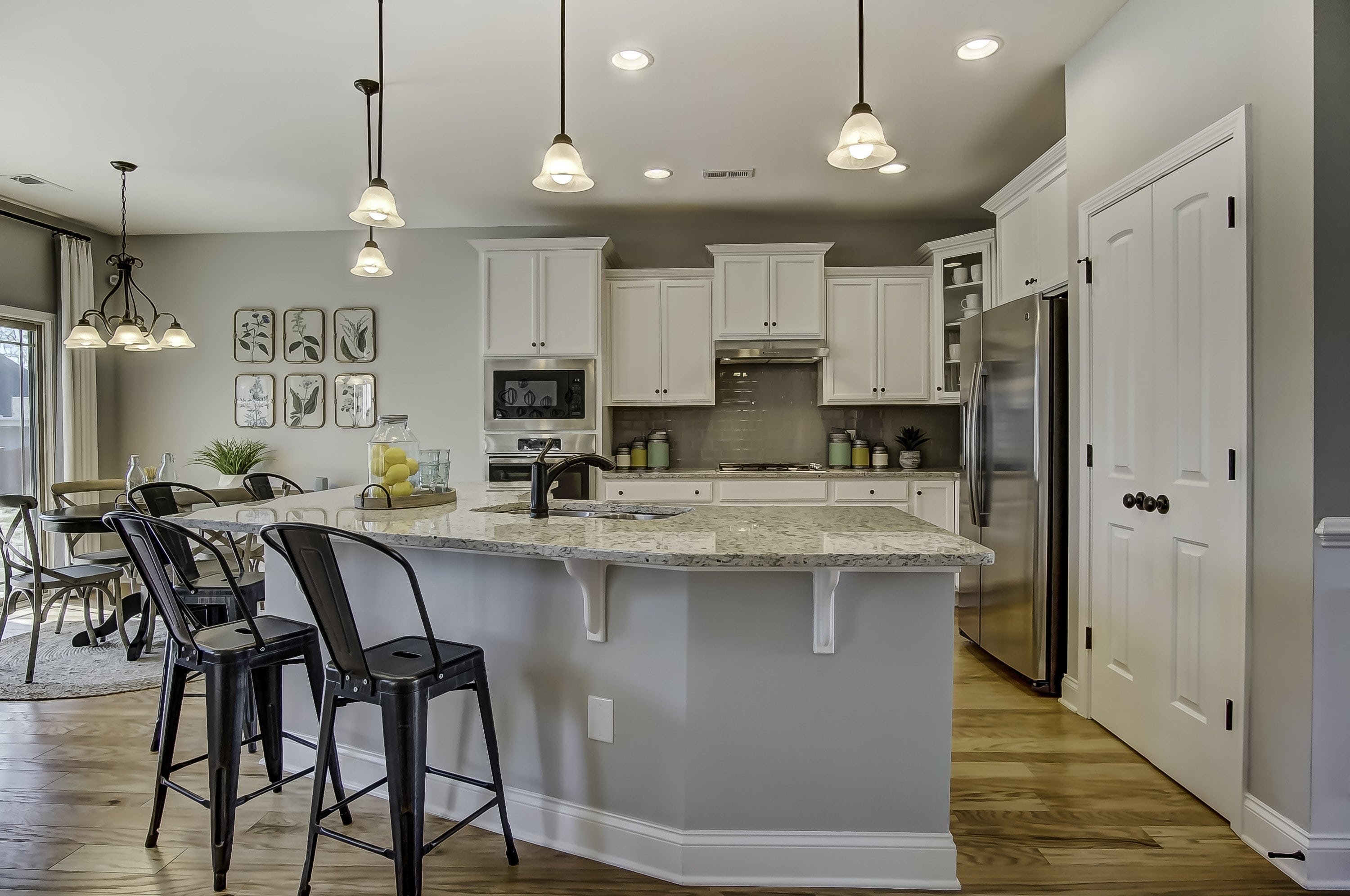 standard kitchen counter bar stool height